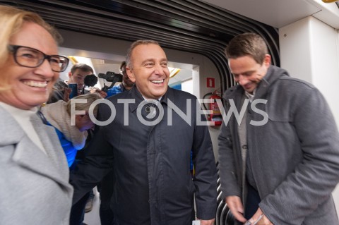  25.09.2018 WARSZAWA<br />KAMPANIA SAMORZADOWA PO W WARSZAWIE<br />N/Z RAFAL TRZASKOWSKI GRZEGORZ SCHETYNA<br /> 