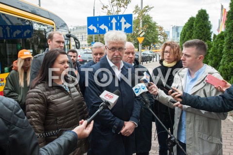  25.09.2018 WARSZAWA<br />START KAMPANII JACKA WOJCIECHOWICZA 18 DZIELNIC W 18 DNI<br />N/Z JACEK WOJCIECHOWICZ DOROTA STEGIENKA ALEKSANDRA SHEYBAL ROSTEK<br /> 