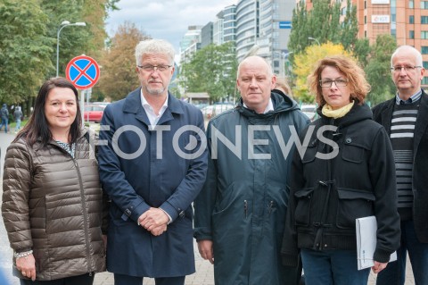  25.09.2018 WARSZAWA<br />START KAMPANII JACKA WOJCIECHOWICZA 18 DZIELNIC W 18 DNI<br />N/Z JACEK WOJCIECHOWICZ GRZEGORZ WYSOCKI DOROTA STEGIENKA ALEKSANDRA SHEYBAL ROSTEK<br /> 