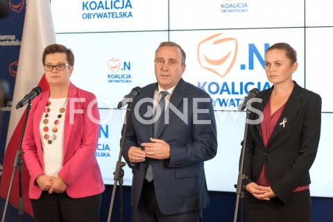  26.09.2018 WARSZAWA<br />KONFERENCJA KOALICJI OBYWATELSKIEJ NA TEMAT WYGRANEGO PROCESU W TRYBIE WYBORCZYM Z PREMIEREM MATEUSZEM MORAWIECKIM<br />N/Z KATARZYNA LUBNAUER GRZEGORZ SCHETYNA BARBARA NOWACKA<br /> 