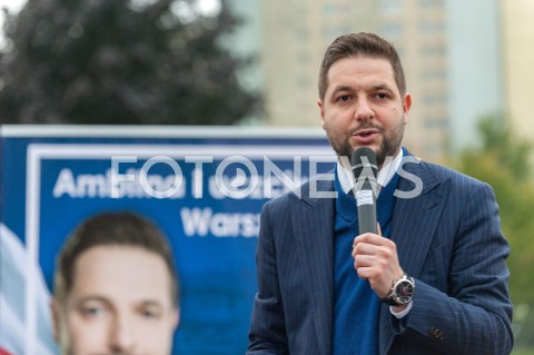  27.09.2018 WARSZAWA<br />SPOTKANIE PATRYKA JAKIEGO Z MIESZKANCAMI BRODNA<br />N/Z PATRYK JAKI<br /> 