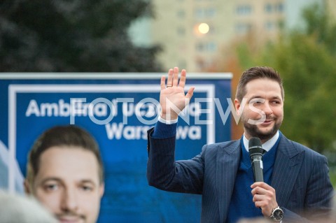  27.09.2018 WARSZAWA<br />SPOTKANIE PATRYKA JAKIEGO Z MIESZKANCAMI BRODNA<br />N/Z PATRYK JAKI<br /> 