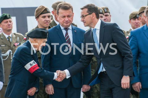  27.09.2018 WARSZAWA<br />
PIERWSZE CENTRALNE OBCHODY SWIETA WOJSKA OBRONY TERYTORIALNEJ<br />
N/Z MARIUSZ BLASZCZAK PREMIER MATEUSZ MORAWIECKI PULKOWNIK PLK JERZY MAJKOWSKI ( CZLONEK ZARZADU SWIATOWEGO ZWIAZKU ZOLNIERZY ARMII KRAJOWEJ )<br />
 