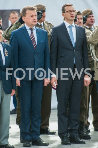  27.09.2018 WARSZAWA<br />
PIERWSZE CENTRALNE OBCHODY SWIETA WOJSKA OBRONY TERYTORIALNEJ<br />
N/Z MARIUSZ BLASZCZAK PREMIER MATEUSZ MORAWIECKI<br />
 