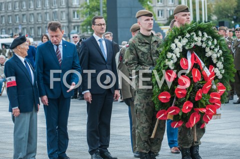  27.09.2018 WARSZAWA<br />
PIERWSZE CENTRALNE OBCHODY SWIETA WOJSKA OBRONY TERYTORIALNEJ<br />
N/Z MARIUSZ BLASZCZAK PREMIER MATEUSZ MORAWIECKI PULKOWNIK PLK JERZY MAJKOWSKI ( CZLONEK ZARZADU SWIATOWEGO ZWIAZKU ZOLNIERZY ARMII KRAJOWEJ ) <br />
 