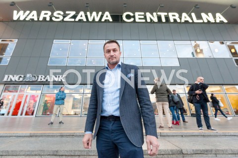  28.09.2018 WARSZAWA<br />BRIEFING PRASOWY PIOTRA GUZIALA KANDYDATA NA WICEPREZYDENTA WARSZAWY NA TEMAT KRAKOWSKICH DOKONAN RAFALA TRZASKOWSKIEGO<br />N/Z PIOTR GUZIAL<br /> 