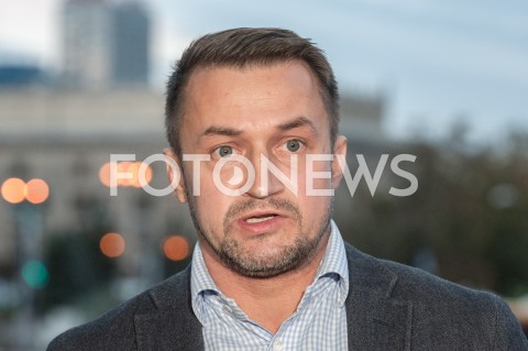  28.09.2018 WARSZAWA<br />BRIEFING PRASOWY PIOTRA GUZIALA KANDYDATA NA WICEPREZYDENTA WARSZAWY NA TEMAT KRAKOWSKICH DOKONAN RAFALA TRZASKOWSKIEGO<br />N/Z PIOTR GUZIAL<br /> 