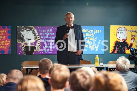  30.09.2018 WARSZAWA<br />SPOTKANIE KANDYDATA NA PREZYDENTA WARSZAWY JANUSZA KORWIN MIKKEGO Z WYBORCAMI<br />N/Z JANUSZ KORWIN MIKKE<br /> 