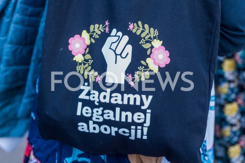  30.09.2018 WARSZAWA<br />SWIATOWY DZIEN BEZPIECZNEJ ABORCJI<br />N/Z UCZESTNICY<br /> 