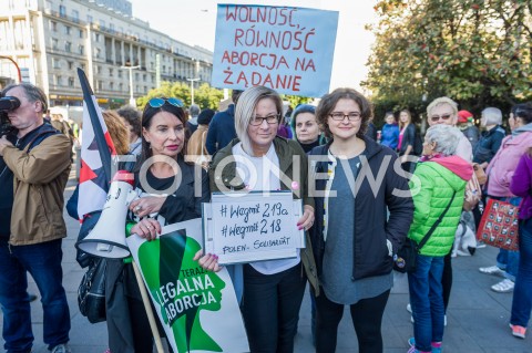  30.09.2018 WARSZAWA<br />SWIATOWY DZIEN BEZPIECZNEJ ABORCJI<br />N/Z UCZESTNICY<br /> 