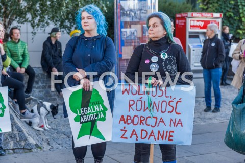  30.09.2018 WARSZAWA<br />SWIATOWY DZIEN BEZPIECZNEJ ABORCJI<br />N/Z UCZESTNICY<br /> 