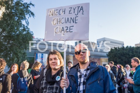  30.09.2018 WARSZAWA<br />SWIATOWY DZIEN BEZPIECZNEJ ABORCJI<br />N/Z UCZESTNICY<br /> 