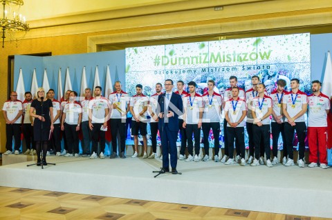  01.10.2018 WARSZAWA<br />SPOTKANIE PREMIERA Z MISTRZAMI SWIATA W PILCE SIATKOWEJ MEZCZYZN 2018<br />N/Z PREMIER MATEUSZ MORAWIECKI<br /> 