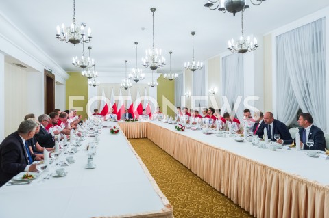  01.10.2018 WARSZAWA<br />SPOTKANIE PREMIERA Z MISTRZAMI SWIATA W PILCE SIATKOWEJ MEZCZYZN 2018<br />N/Z MISTRZOWIE SWIATA KOLACJA<br /> 