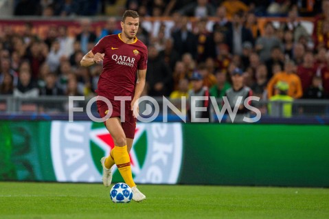  02.10.2018 ROMA / RZYM<br />
PILKA NOZNA - MECZ FAZY GRUPOWEJ LIGI MISTRZOW 2018/2019<br />
FOOTBALL - CHAMPIONS LEAGUE MATCH GROUP STAGE <br />
AS ROMA - VIKTORIA PLZEN<br />
N/Z EDIN DZEKO SYLWETKA<br />
 