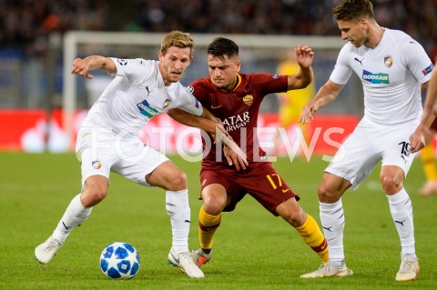  02.10.2018 ROMA / RZYM<br />
PILKA NOZNA - MECZ FAZY GRUPOWEJ LIGI MISTRZOW 2018/2019<br />
FOOTBALL - CHAMPIONS LEAGUE MATCH GROUP STAGE <br />
AS ROMA - VIKTORIA PLZEN<br />
N/Z PATRIK HROSOVSKY CENGIZ UNDER<br />
 