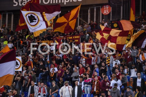  02.10.2018 ROMA / RZYM<br />
PILKA NOZNA - MECZ FAZY GRUPOWEJ LIGI MISTRZOW 2018/2019<br />
FOOTBALL - CHAMPIONS LEAGUE MATCH GROUP STAGE <br />
AS ROMA - VIKTORIA PLZEN<br />
N/Z KIBICE AS ROMA FLAGI TRANSPARENTY<br />
 