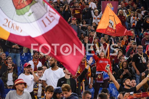  02.10.2018 ROMA / RZYM<br />
PILKA NOZNA - MECZ FAZY GRUPOWEJ LIGI MISTRZOW 2018/2019<br />
FOOTBALL - CHAMPIONS LEAGUE MATCH GROUP STAGE <br />
AS ROMA - VIKTORIA PLZEN<br />
N/Z KIBICE AS ROMA FLAGI TRANSPARENTY<br />
 