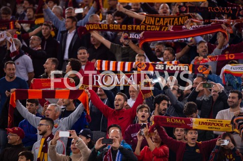  02.10.2018 ROMA / RZYM<br />
PILKA NOZNA - MECZ FAZY GRUPOWEJ LIGI MISTRZOW 2018/2019<br />
FOOTBALL - CHAMPIONS LEAGUE MATCH GROUP STAGE <br />
AS ROMA - VIKTORIA PLZEN<br />
N/Z KIBICE AS ROMA FLAGI TRANSPARENTY<br />
 