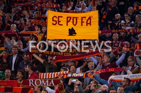  02.10.2018 ROMA / RZYM<br />
PILKA NOZNA - MECZ FAZY GRUPOWEJ LIGI MISTRZOW 2018/2019<br />
FOOTBALL - CHAMPIONS LEAGUE MATCH GROUP STAGE <br />
AS ROMA - VIKTORIA PLZEN<br />
N/Z KIBICE AS ROMA FLAGI TRANSPARENTY<br />
 