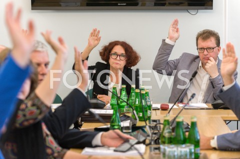  03.10.2018 WARSZAWA SEJM<br />POSIEDZENIE SEJMU<br />N/Z ELZBIETA KRUK PIOTR BABINETZ<br /> 