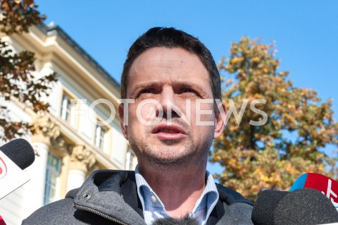  10.10.2018 WARSZAWA<br />BRIEFING RAFALA TRZASKOWSKIEGO NA TEMAT PISMA DO MINISTRA INWESTYCJI I ROZWOJU<br />N/Z RAFAL TRZASKOWSKI<br /> 