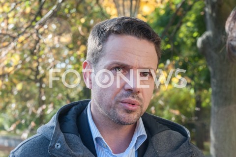  10.10.2018 WARSZAWA<br />BRIEFING RAFALA TRZASKOWSKIEGO NA TEMAT PISMA DO MINISTRA INWESTYCJI I ROZWOJU<br />N/Z RAFAL TRZASKOWSKI<br /> 