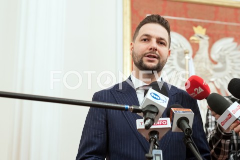  10.10.2018 WARSZAWA<br />BRIEFING PATRYKA JAKIEGO NA TEMAT NOWYCH ZOBOWIAZAN BUDOWA NOWYCH PARKINGOW W WARSZAWIE<br />N/Z PATRYK JAKI<br /> 