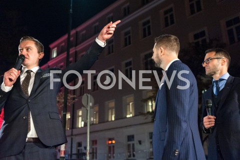  10.10.2018 WARSZAWA<br />SPACER PATRYKA JAKIEGO PO ULICY POZNANSKIEJ<br />N/Z PATRYK JAKI SEBASTIAN KALETA TOMASZ POREBA<br /> 