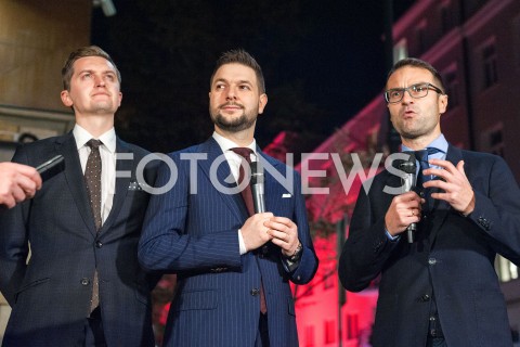  10.10.2018 WARSZAWA<br />SPACER PATRYKA JAKIEGO PO ULICY POZNANSKIEJ<br />N/Z PATRYK JAKI SEBASTIAN KALETA TOMASZ POREBA<br /> 