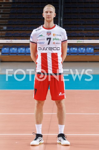  10.10.2018 RZESZOW <br />
SESJA ZDJECIOWA SIATKARZY ASSECO RESOVIA<br />
SEZON 2018/2019<br />
N/Z JAKUB JAROSZ<br />
 