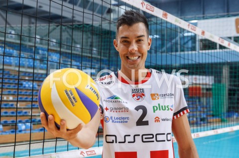  10.10.2018 RZESZOW <br />
SESJA ZDJECIOWA SIATKARZY ASSECO RESOVIA<br />
SEZON 2018/2019<br />
N/Z KAWIKA SHOJI<br />
 