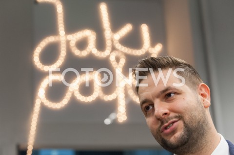  15.10.2018 WARSZAWA<br />BRIEFING PRASOWY PATRYKA JAKIEGO NA TEMAT KOMUNIKACJI W MADRYCIE<br />N/Z PATRYK JAKI<br /> 