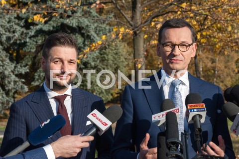  17.10.2018 WARSZAWA<br />BRIEFING PRASOWY PATRYKA JAKIEGO ORAZ PREMIERA MATEUSZA MORAWIECKIEGO W WARSZAWIE<br />N/Z PATRYK JAKI PREMIER MATEUSZ MORAWIECKI<br /> 