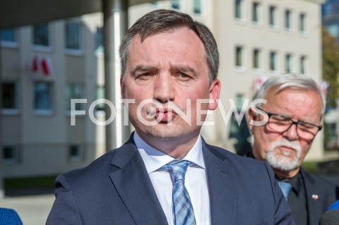  17.10.2018 RZESZOW<br />KONFERENCJA PRASOWA MINISTRA SPRAWIEDLIWOSCI ZBIGNIEWA ZIOBRO PRZED URZEDEM MARSZALKOWSKIM W RZESZOWIE<br />N/Z ZBIGNIEW ZIOBRO<br /> 