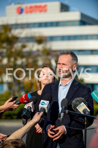  17.10.2018 GDANSK<br />KONFERENCJA PRASOWA PLATFORMY OBYWATELSKIEJ POD SIEDZIBA LOTOSU W GDANSKU<br />N/Z JAROSLAW WALESA PORTRET<br /> 