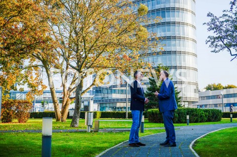  17.10.2018 GDANSK<br />KONFERENCJA PRASOWA PLATFORMY OBYWATELSKIEJ POD SIEDZIBA LOTOSU W GDANSKU<br />N/Z GRZEGORZ SCHETYNA JAROSLAW WALESA<br /> 
