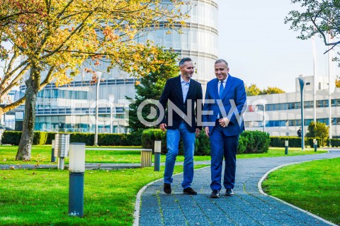  17.10.2018 GDANSK<br />KONFERENCJA PRASOWA PLATFORMY OBYWATELSKIEJ POD SIEDZIBA LOTOSU W GDANSKU<br />N/Z GRZEGORZ SCHETYNA JAROSLAW WALESA<br /> 