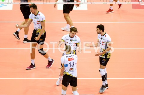  17.10.2018 GDANSK<br />
SIATKOWKA - PLUS LIGA SEZON 2018/2019<br />
MECZ TREFL GDANSK - GKS KATOWICE<br />
N/Z TREFL GDANSK RADOSC MACIEJ MUZAJ MARCIN JANUSZ RUBEN SCHOTT WOJCIECH GRZYB<br />
 