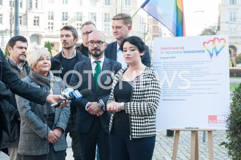 18.10.2018 WARSZAWA<br />PODPISANIE DEKLARACJI PROGRAM LGBT+<br />N/Z ANDRZEJ ROZENEK SEBASTIAN WIERZBICKI ANNA MARIA ZUKOWSKA OKTAWIUSZ CHRZANOWSKI JACEK KOCHANOWSKI KATARZYNA KADZIELA<br /> 