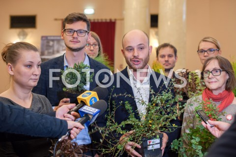  18.10.2018 WARSZAWA<br />PODSUMOWANIE KAMPANII WYBORCZEJ JANA SPIEWAKA POSIEDZENIE RADY WARSZAWY<br />N/Z JAN SPIEWAK PAULINA PIECHNA WIECKIEWICZ KAROL PERKOWSKI ANNA AMSTERDAMSKA<br /> 