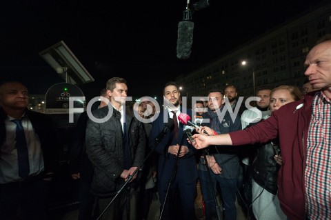  18.10.2018 WARSZAWA<br />AKCJA 36IMPULSOW PATRYKA JAKIEGO 12 IMPULS PARKINGI<br />N/Z PATRYK JAKI PIOTR GUZIAL SEBASTIAN KALETA<br /> 