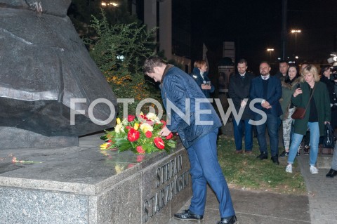  19.10.2018 WARSZAWA<br />ZLOZENIE WIENCA PRZEZ RAFALA TRZASKOWSKIEGO POD POMNIKIEM STEFANA STARZYNSKIEGO<br />N/Z RAFAL TRZASKOWSKI<br /> 