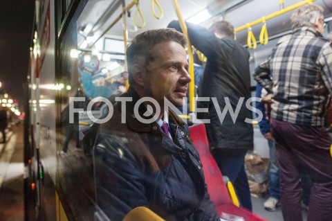  19.10.2018 WARSZAWA<br />ZLOZENIE WIENCA PRZEZ RAFALA TRZASKOWSKIEGO POD POMNIKIEM STEFANA STARZYNSKIEGO<br />N/Z RAFAL TRZASKOWSKI<br /> 