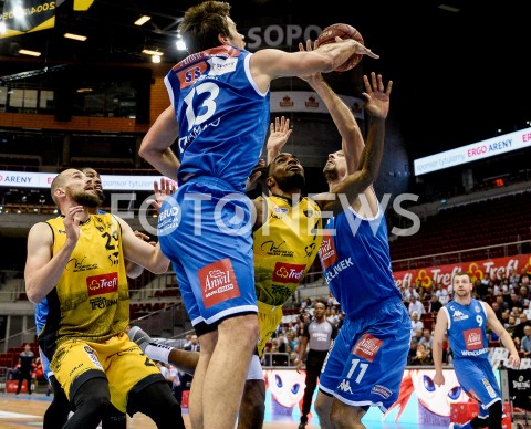  20.10.2018 GDANSK<br />
KOSZYKOWKA - ENERGA BASKET LIGA SEZON 2018/2019<br />
MECZ TREFL SOPOT - ANWIL WLOCLAWEK<br />
N/Z PAWEL LEONCZYK JOSIP SOBIN IAN BAKER WALERIJ LICHODIEJ<br />
 