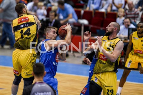  20.10.2018 GDANSK<br />
KOSZYKOWKA - ENERGA BASKET LIGA SEZON 2018/2019<br />
MECZ TREFL SOPOT - ANWIL WLOCLAWEK<br />
N/Z GRZEGORZ KULKA IGOR WADOWSKI PAWEL LEONCZYK<br />
 