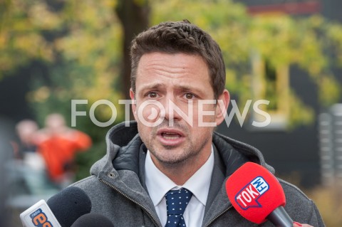  24.10.2018 WARSZAWA<br />KONFERENCJA PREZYDENTA ELEKTA RAFALA TRZASKOWSKIEGO NA BRODNIE<br />N/Z RAFAL TRZASKOWSKI<br /> 