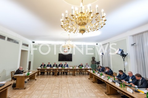  24.10.2018 WARSZAWA SEJM<br />POSIEDZENIE SEJMU<br />N/Z MIROSLAW PAMPUCH ZBIGNIEW KONWINSKI WOJCIECH MURDZEK MARCIN HORALA KAZIMIERZ SMOLINSKI ANDRZEJ MATUSIEWICZ ANDRZEJ CZUMA<br /> 