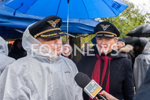  25.10.2018 WARSZAWA<br />KOLEJNY DZIEN STRAJKU PILOTOW I PERSONELU POKLADOWEGO POLSKICH LINII LOTNICZYCH LOT<br />N/Z UCZESTNICY WYDARZENIA MANIFESTANCI KAPITAN PILOT<br /> 