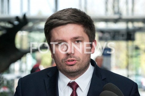  26.10.2018 WARSZAWA<br />DZIEWIATY DZIEN STRAJKU PRACOWNIKOW PLL LOT<br />N/Z ADRIAN KUBICKI RZECZNIK PLL LOT<br /> 